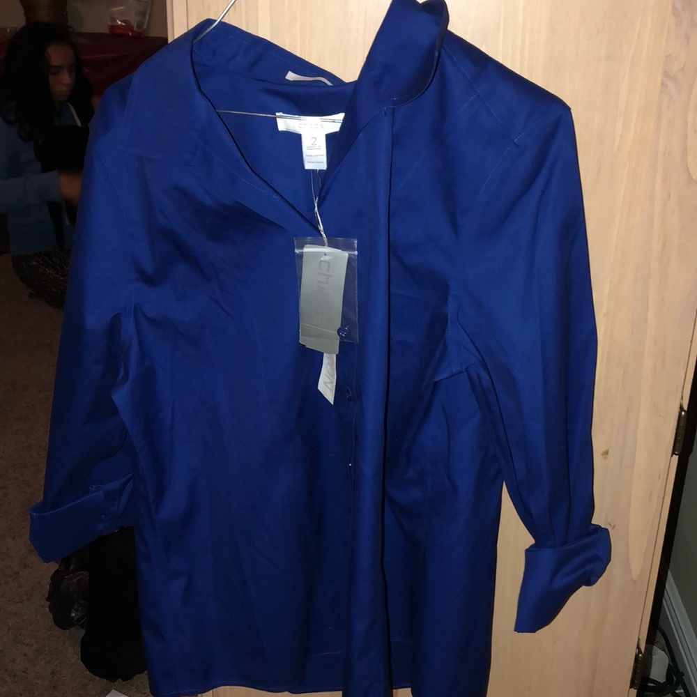 Button down. - Picture 2 of 5